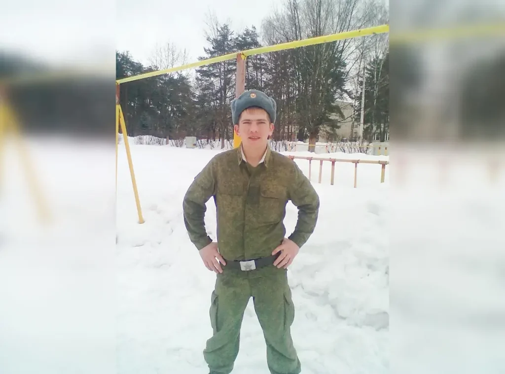 Валерий Кирилюк в армии, фото опубликовано в 2012 году. Источник: личная страница ВКонтакте.