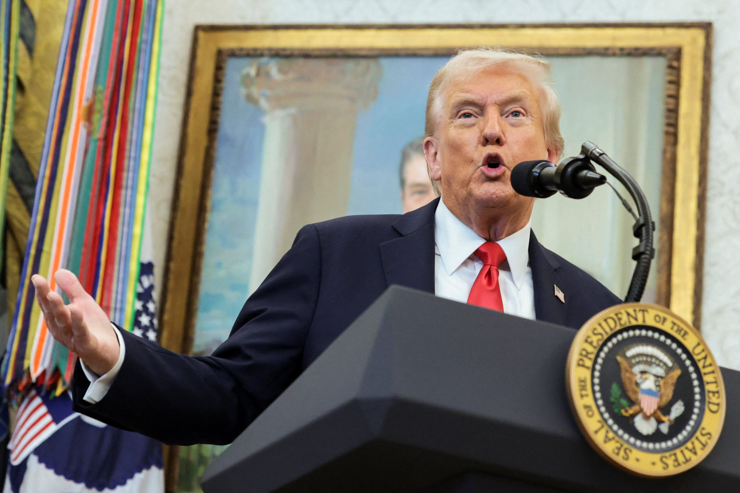 Трамп и Путин обсудили Ближний Восток, торговлю и их предстоящий саммит в Будапеште