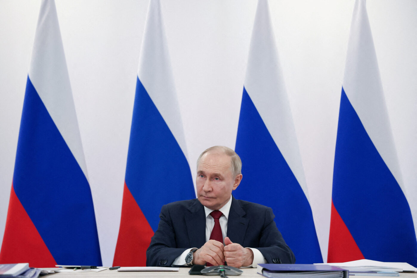 Владимир Путин во время посещения образовательного центра «Сириус» недалеко от Сочи