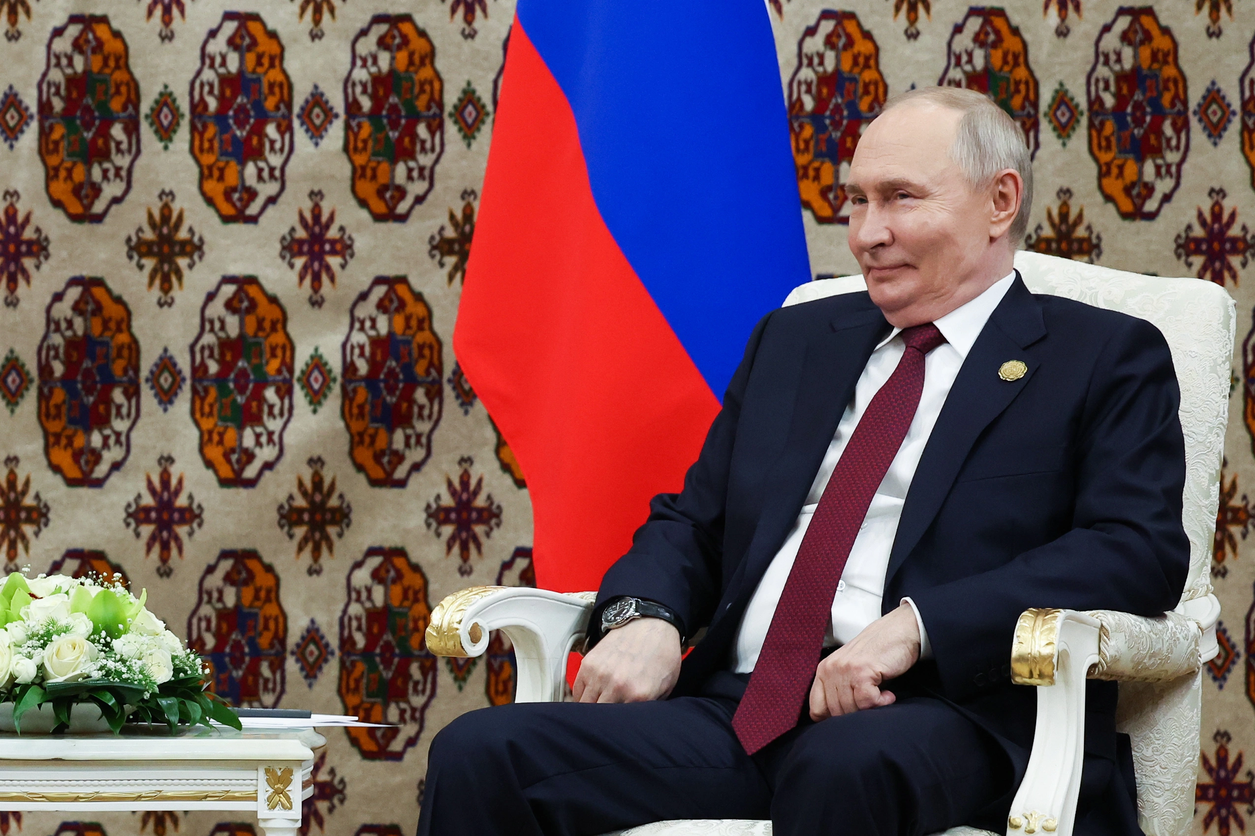 Путин дважды не смог правильно произнести фамилию президента Туркменистана Сердара Бердымухамедова и его отца Гурбангулы Бердымухамедова